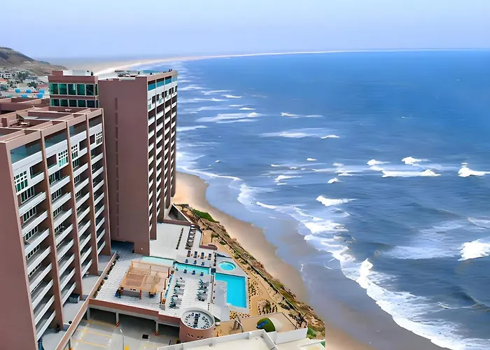 Luxury Beach Condo With Pool