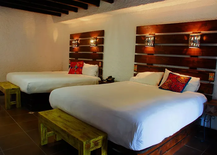 Las Rocas Resort & Spa